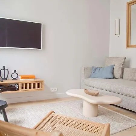 Margot - Luxury 2br Mouffetard Historic Heights 아파트 *