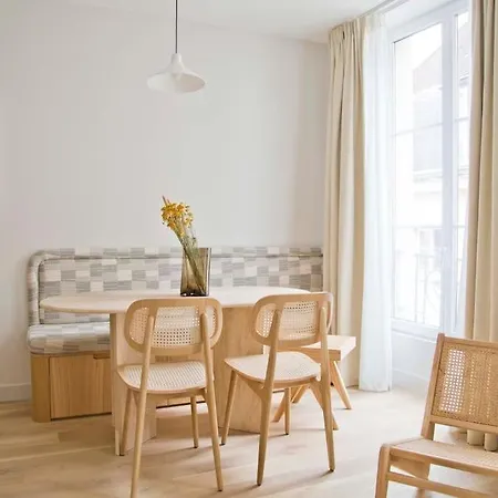 Margot - Luxury 2br Mouffetard Historic Heights 아파트 *