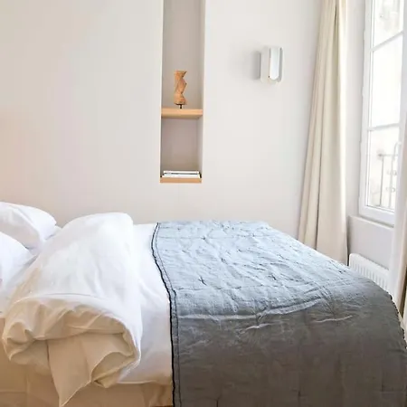 Margot - Luxury 2br Mouffetard Historic Heights 아파트 파리