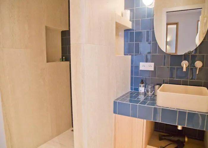 Apartment Margot - Luxury 2br Mouffetard Historic Heights *