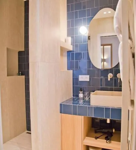 Margot - Luxury 2br Mouffetard Historic Heights Paris
