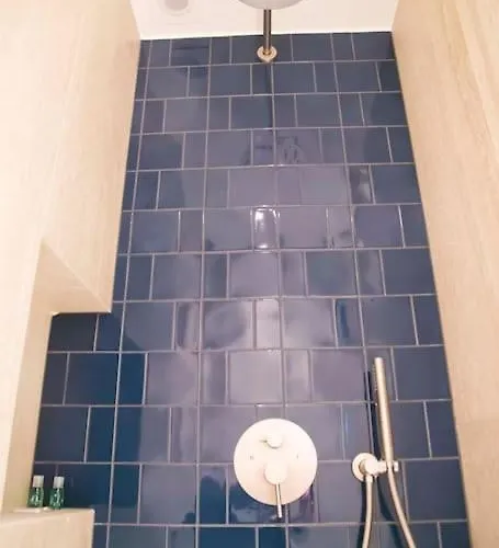 Apartment Margot - Luxury 2br Mouffetard Historic Heights Paris