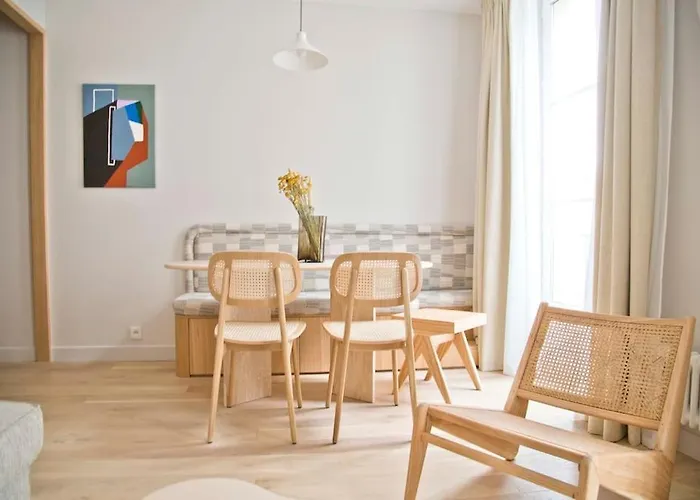 Margot - Luxury 2br Mouffetard Historic Heights Apartment Paris