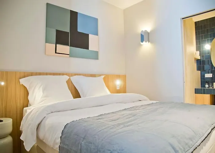 Margot - Luxury 2br Mouffetard Historic Heights Apartment